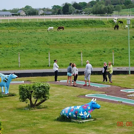 Village De De L'anse De